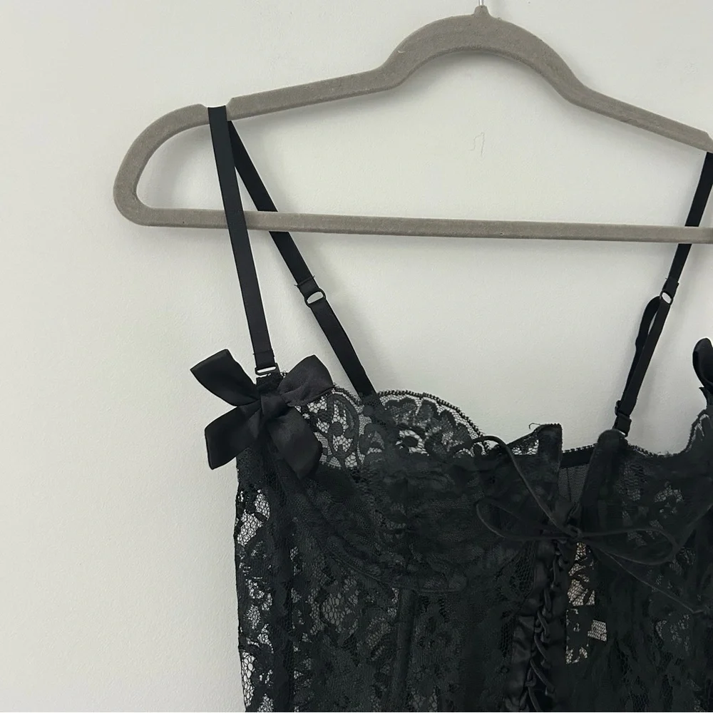 Vintage Victorias Secret Gold Label Black Lace Lace Up Corset Bustier 34C